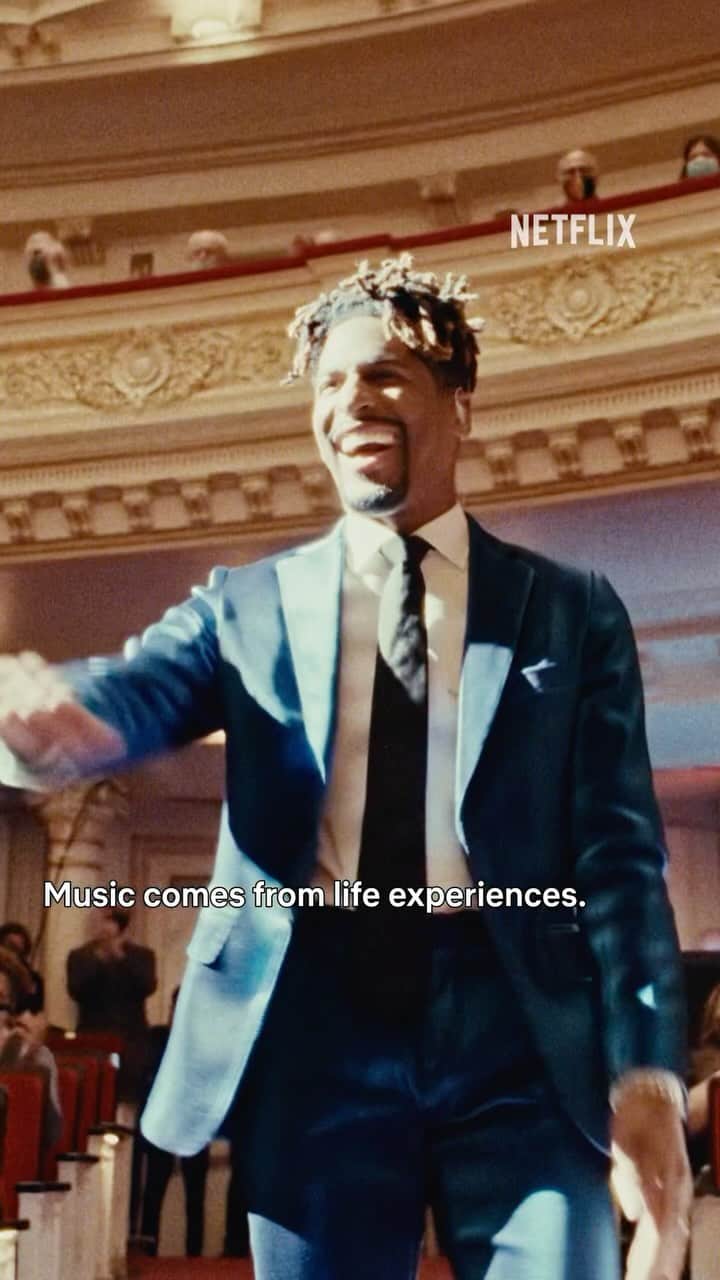Barack Obamaのインスタグラム：「American Symphony, a film from @HigherGroundMedia, is directed by the talented @MHeineman and follows the journey of @JonBatiste and @SuleikaJaouad. It’s an intimate portrait of the healing power of art and love through personal success and private struggles. I hope you’ll check it out on Netflix on November 29th.」