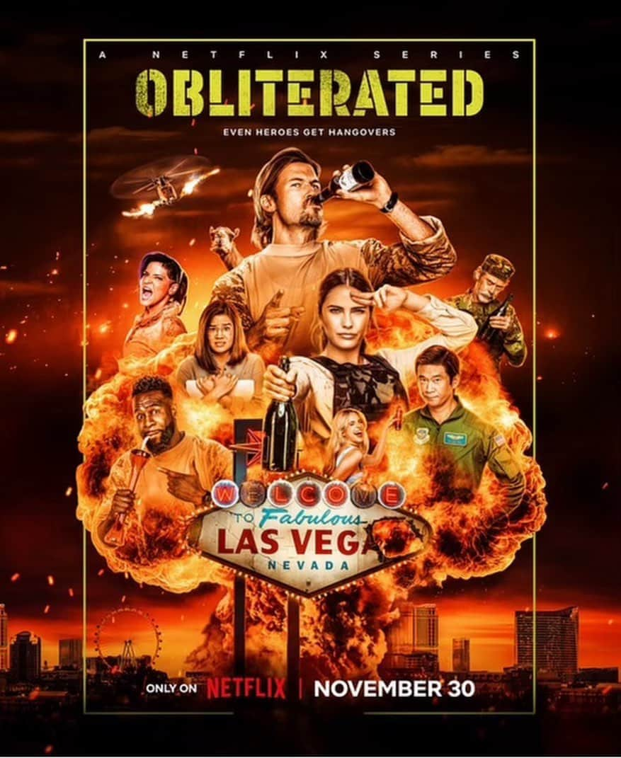 シェリー・ヘニッヒのインスタグラム：「Obliterated on @netflix Nov 30」