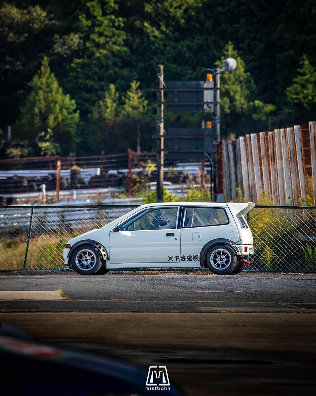 mistbahnさんのインスタグラム写真 - (mistbahnInstagram)「_ SHIMOI RACING No.4 Honda JW1 TODAY _ 🚗: SHIMOI-RACING 📷: @mistbahn _ Shot on Oct-15 2023 🏁 "Circuit Festa ( @circuit_festa_west_japan )" "HONDA ONE MAKE RACE". Central Circuit (Hyogo Japan) _ JP) 2023年10月15日、セントラルサーキットで開催された「サーキットフェスタ ( @circuit_festa_west_japan )」内の「ホンダ・ワンメイク・レース」で撮影。 _ #circuitfesta #circuitfesta2023 #サーキットフェスタ #サーキットフェスタ2023 #hondaonemakerace #ホンダワンメイク #ホンダワンメイクレース #centralcircuit #セントラルサーキット #hondatoday #ホンダトゥデイ #jw1 #jw1today #jw3 #jw3today #mtrec #e07a #shimoiracing #下井レーシング #下井建設 #timeattack #timeattackjapan #kurokiracing #hayashiracing #ハヤシレーシング #jdmwheels #advan #a050 #becauseracecar #hondasontrack」11月10日 7時12分 - mistbahn