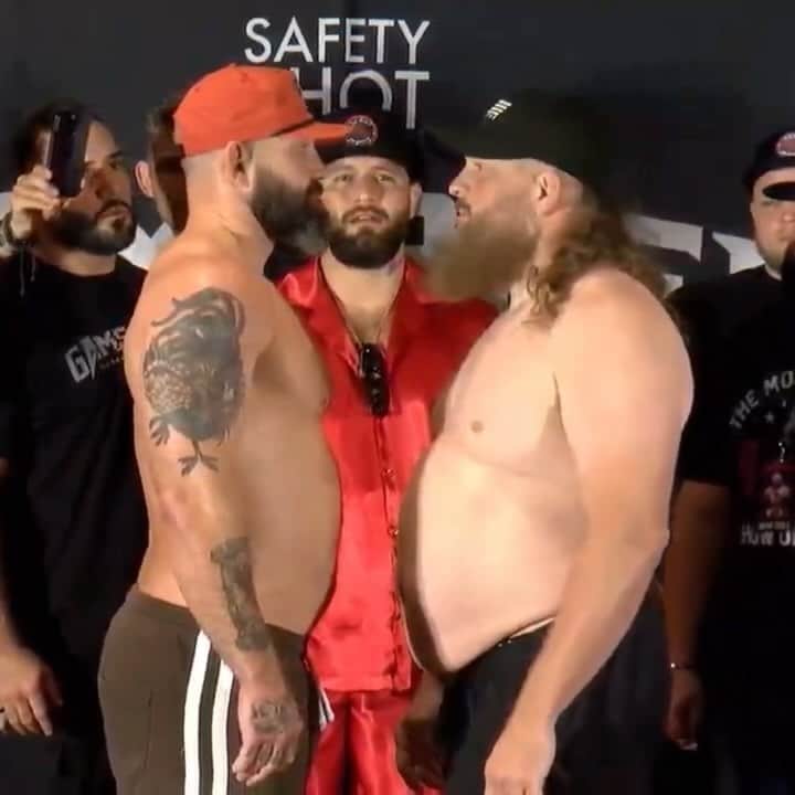 ロイ・ネルソンのインスタグラム：「Your main event is OFFICIAL! Roy Nelson faces Alan Belcher tomorrow night at the Coliseum Coast Coliseum 👊🏟️  Watch the fights tomorrow night - Live and free on the Gamebred Bareknuckle MMA YouTube page (link in bio) and on @kickstreaming   🏟️ Mississippi Coast Coliseum  📍 Biloxi, Mississippi  🗓️ Friday, November 10th 🎟️ Tickets on sale at all Ticketmaster locations (link is in bio)  #gamebredbkmma #gamebredbareknuckle  #themostviolentshowonearth」
