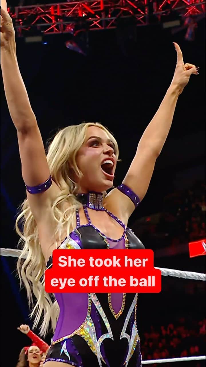 WWEのインスタグラム：「Not how @maxxinedupri drew it up 😬」