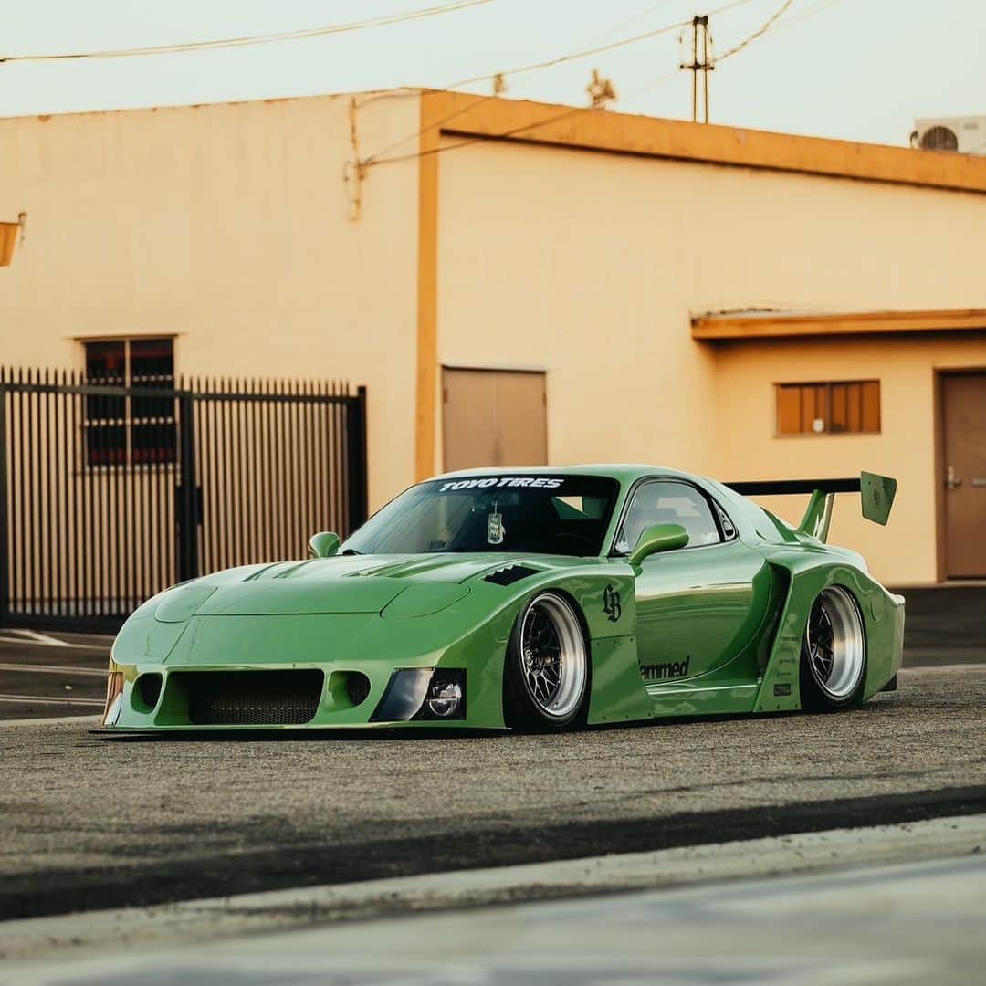 Wataru Katoのインスタグラム：「LB Super Silhouette WORKS MAZDA FD RX-7 in Los Angeles!! Owner : @will7fd  Photo by @iamnotomoto  This is real #jdm & #slammed style !! That would be one of my favorite body kit in our kit ! https://libertywalk.co.jp/bodykit/ More LB RX-7 coming to the world!! @rohanawheels on it ! Special thanks to @will7fd & @rohanawheels & @libertywalk.usa & @ltmw & @toyotires !! #libertywalk #mazda #mazdarx7  #fd #widebody #jdm #jdmcars  #rx7  #rotary  #stance#hoonigan  #ltmw#semashow #toyotires #tuning」