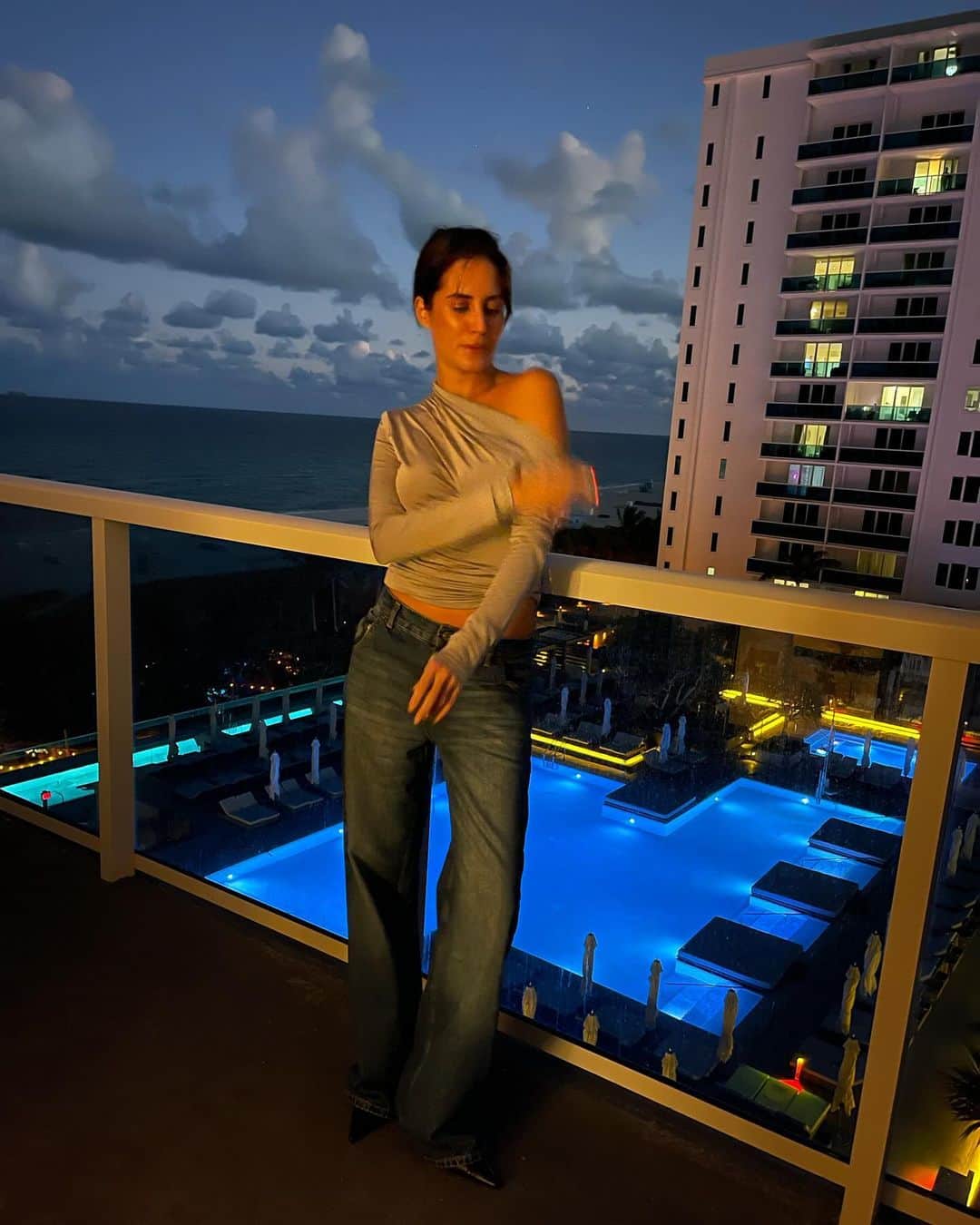 ガラ・ゴンザレスさんのインスタグラム写真 - (ガラ・ゴンザレスInstagram)「Back in Miami - my 🫀 is full」11月10日 8時02分 - galagonzalez
