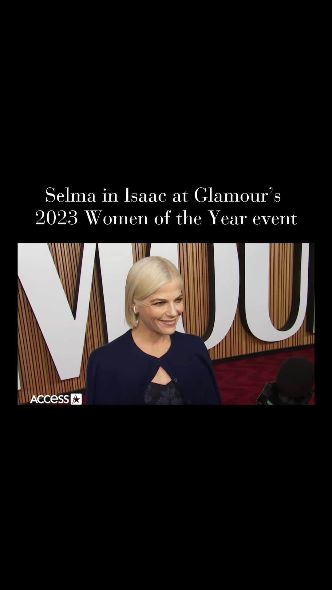 アイザックミズラヒのインスタグラム：「@selmablair looked absolutely fabulous at Glamour’s 2023 Women of the Year red carpet event. “Working with Isaac and QVC has allowed me to bring my vision and story to a bigger audience,” gushed Selma during an interview. In this clip, she flaunts a floral dress that Isaac custom made for her, along with an embroidered cardigan by Lingua Franca!   Video from @accesshollywood」
