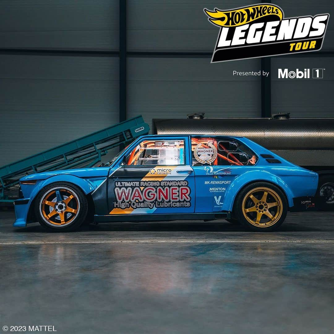 Hot Wheelsさんのインスタグラム写真 - (Hot WheelsInstagram)「Only ten cars remain but only one car will take the crown!  Tune in this SATURDAY at 9am PST and see which car will be immortalized into a #HotWheels die-cast.  #HotWheelsLegends」11月10日 8時41分 - hotwheelsofficial