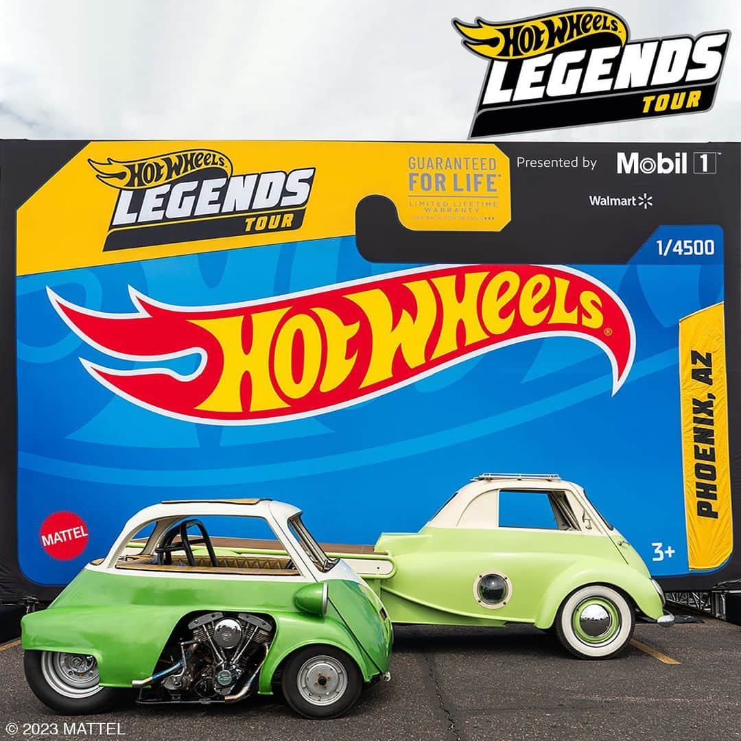 Hot Wheelsさんのインスタグラム写真 - (Hot WheelsInstagram)「Only ten cars remain but only one car will take the crown!  Tune in this SATURDAY at 9am PST and see which car will be immortalized into a #HotWheels die-cast.  #HotWheelsLegends」11月10日 8時41分 - hotwheelsofficial