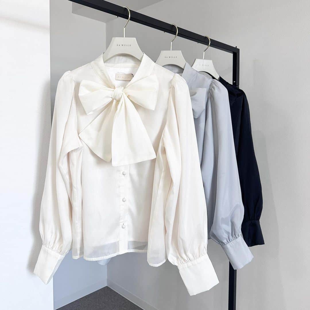 AnMILLEのインスタグラム：「New Arrival Coming Soon ㅤㅤㅤㅤㅤㅤㅤㅤㅤㅤㅤㅤㅤ \ 11月下旬入荷予定 / #ビッグリボンパフBS ¥7,400 【OW/IGY/BK】 ㅤㅤㅤㅤㅤㅤㅤㅤㅤㅤㅤㅤㅤ #アンミール #anmille」