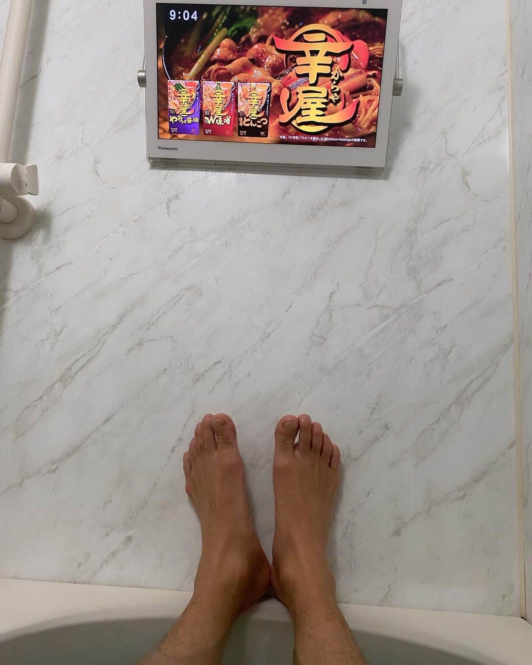 小沢仁志さんのインスタグラム写真 - (小沢仁志Instagram)「半身浴からの おはようさん❗️ 今日は一転寒いな🥶」11月10日 9時06分 - ozawa_hitoshi