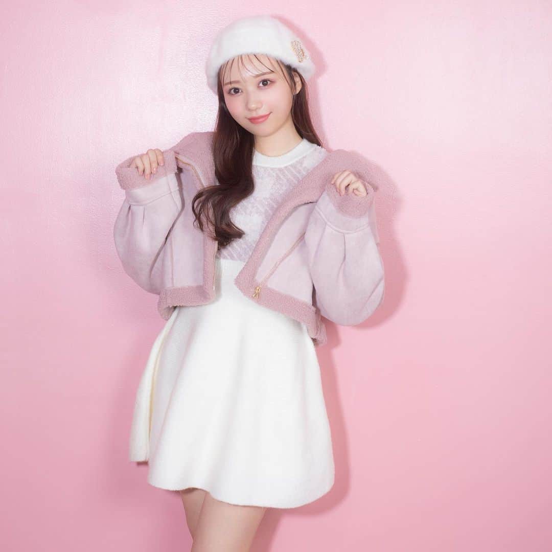 evelynのインスタグラム：「AKB48 大盛真歩さんが着るevelyn冬コレクション🐰♥︎ ㅤㅤㅤㅤㅤㅤㅤㅤㅤㅤㅤㅤㅤ 【通販にて先行受注開催中】 #ふわふわチェックニットOP ¥9,800 【OW/BK/IGY】 ㅤㅤㅤㅤㅤㅤㅤㅤㅤㅤㅤㅤㅤ #evelyn #エブリン」