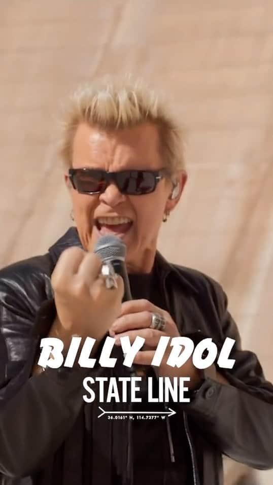 ビリー・アイドルのインスタグラム：「Billy and Steve duo show! See this entire acoustic performance along with the raucous the full band electric show in “Billy Idol: State Line” coming to theaters in the US November 15-19 and in the UK November 14! Use link in bio for tickets and showtimes! 🎟️🍿👊🏼」