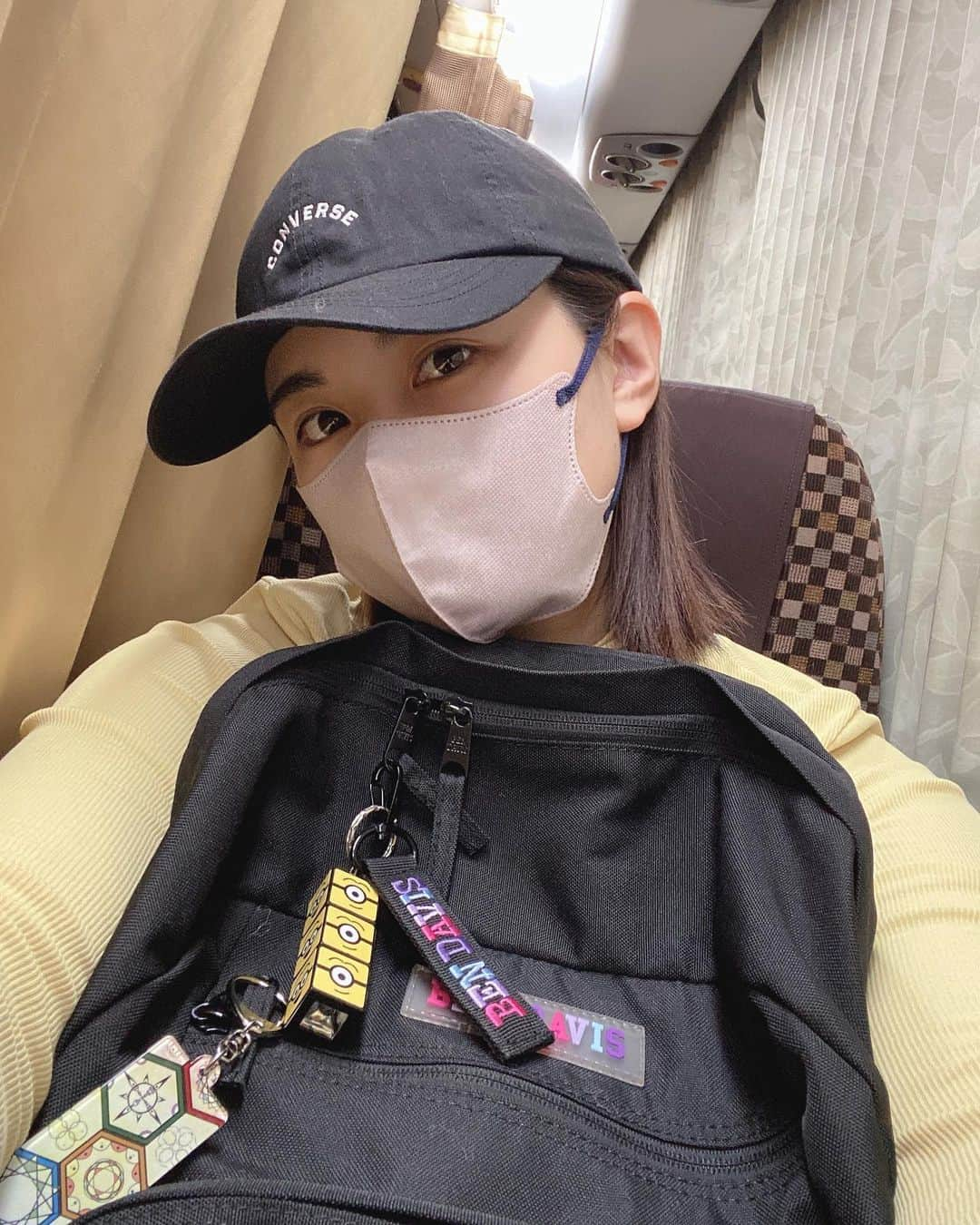 高山侑子さんのインスタグラム写真 - (高山侑子Instagram)「. 初めての夜行バス🚌💨 ただひたすら寝てた笑  #夜行バス #willer」11月10日 10時31分 - takayamayuko_stardust