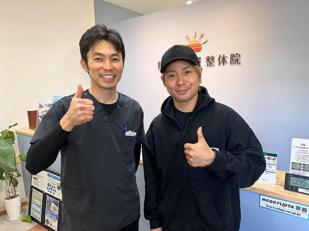 勝田貴元のインスタグラム：「愛知県尾張旭市にある 整体 沐蓮 の溜池さん @seitai_mokuren に施術して頂きました！  ラリーや移動続きで、ガッチガチだった身体がやっとまともになった😭🙏 ラリージャパン万全の状態で挑めます💪 溜池さんありがとうございました！  #TK18」
