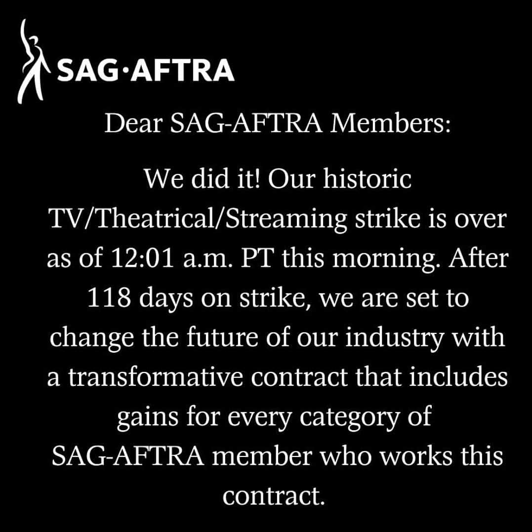 ケイティ・キャシディさんのインスタグラム写真 - (ケイティ・キャシディInstagram)「THE END🖤 We did it!! Thank you to all of the brilliant and talented humans for your dedication and non-stop commitment throughout the strike. We achieved our goal. We are #SAGAFTRASTRONG @sagaftra」11月10日 10時37分 - katiecassidy