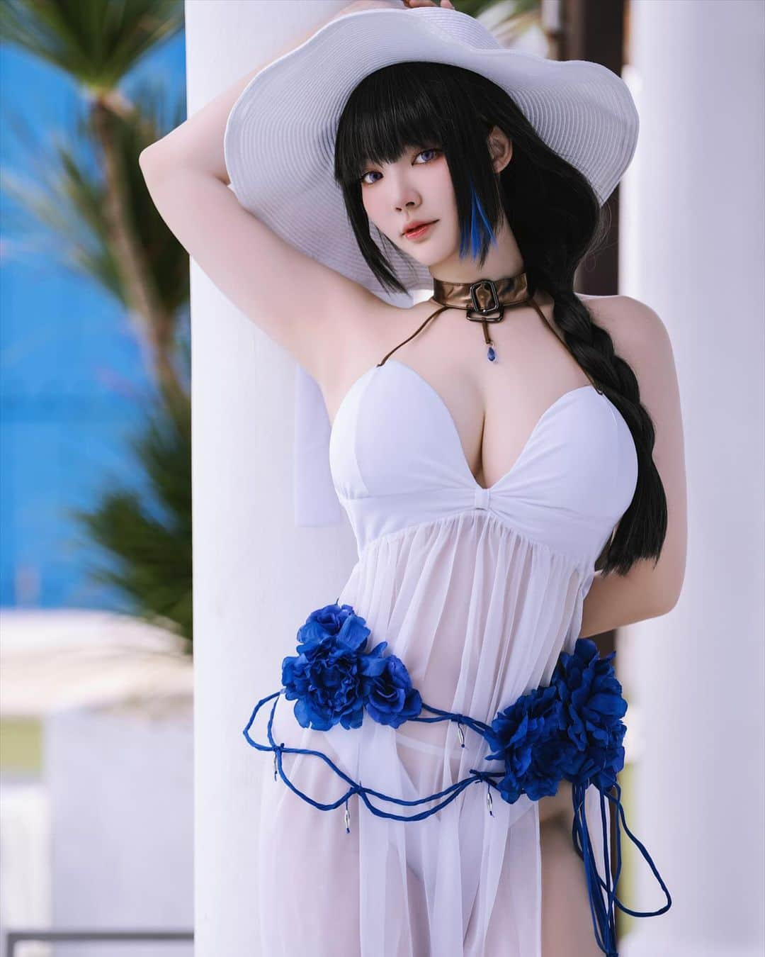 YingTzeのインスタグラム：「I’ll rub some sunscreen on you later ~ otherwise you’ll get burned if you stay out in the sun , Commander 💖  Mary : Bay Goddess ~ my second character in my upcoming Nikke Summer Photobook ☀️🌴✨  Available first during AFA Singapore 2023 ✨🫰🏻  📸 @prestonles.ig」