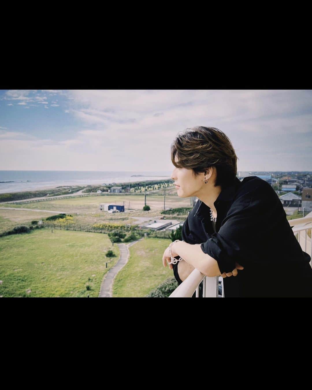 関哲汰さんのインスタグラム写真 - (関哲汰Instagram)「青空と俺 快晴だと気分あがるね☺︎ 一日頑張ろう！！」11月10日 10時40分 - tetta1124_official