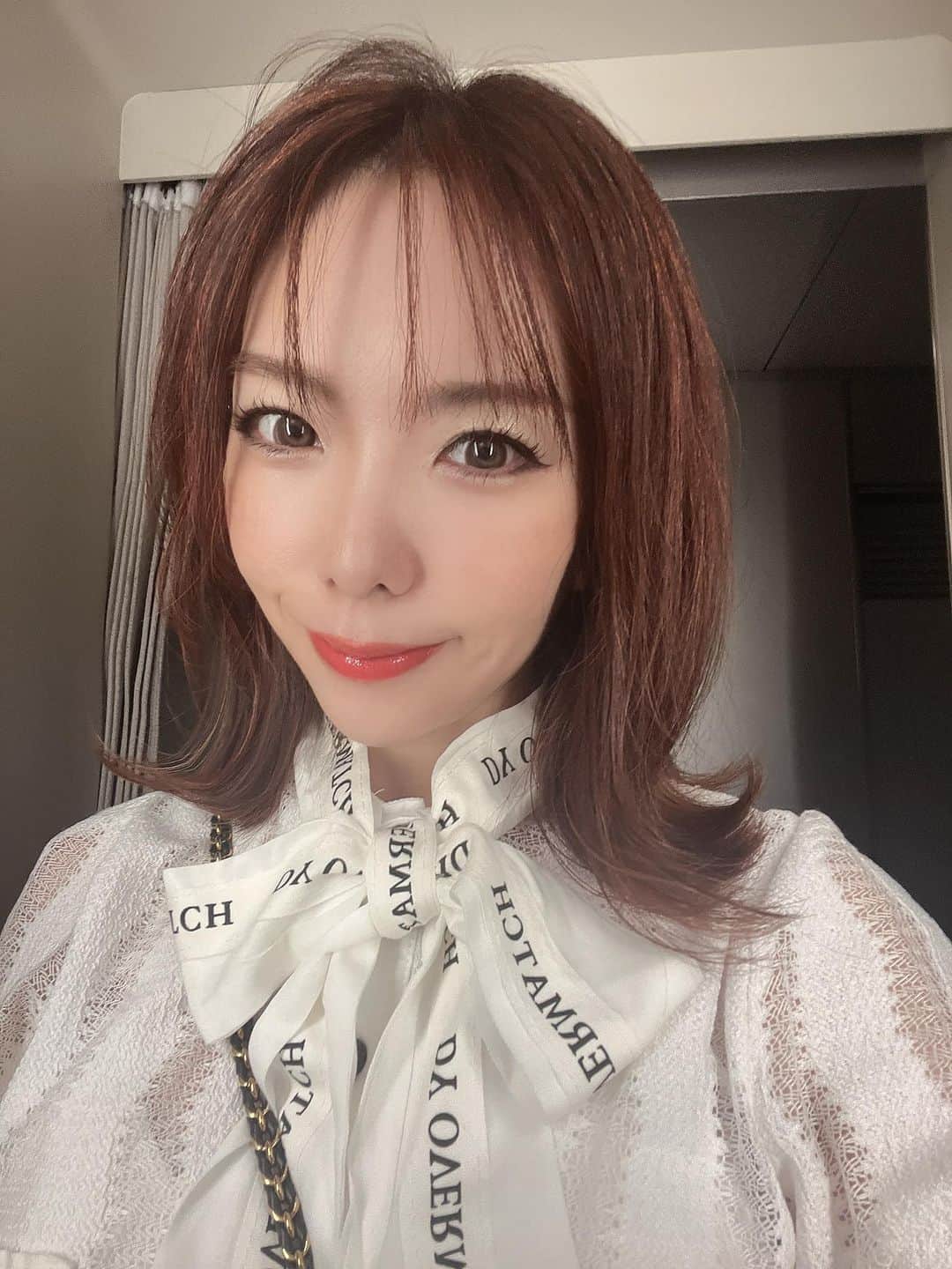 NANAのインスタグラム：「大阪着いた！ 数時間います☺️」