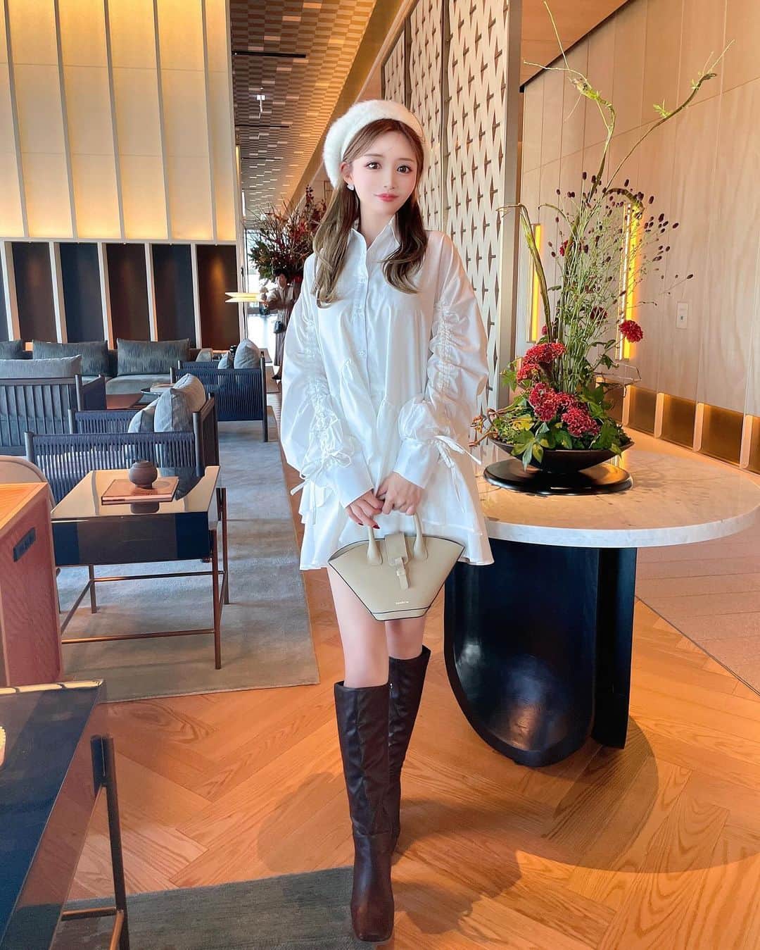 apyuさんのインスタグラム写真 - (apyuInstagram)「#apyu_coordinate 🤍  #ワンピース @grl_official #ブーツ @grl_official #ベレー帽 @queen.lupis #バッグ @paris64world  #grl #グレイル #秋コーデ #シャツワンピース #ブーツコーデ #ritz #ritzcarlton #ritzcarltonfukuoka #リッツカールトン #リッツカールトン福岡」11月10日 11時17分 - apyu