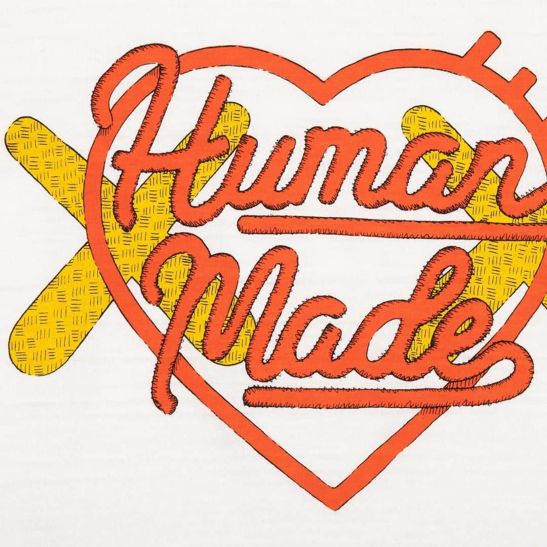 HUMAN MADEさんのインスタグラム写真 - (HUMAN MADEInstagram)「“KAWS MADE GRAPHIC T-SHIRT #1” will be available at 11th November 11:00 am (JST) at Human Made Online Store. This item will also be available at HUMAN MADE New York pop-up store on the same day.  11月11日AM11時より、”KAWS MADE GRAPHIC T-SHIRT #1” が HUMAN MADE のオンラインストアにて発売となります。 また、同日からニューヨークにて期間限定でオープンする、ポップアップストアでも発売いたします。  *For more details of New York pop-up store, please go to https://humanmade.jp/blogs/news ※ポップアップショップの詳細はHUMAN MADE公式WebサイトのNEWSページよりご確認ください。  アーティストKAWSとのコラボレーションアイテム。HUMAN MADE定番の柔らかいスラブ生地を用いた丸胴ボディーに、KAWSが描くグラフィックが特徴的なTシャツです。  Made in collaboration with artist KAWS. Woven with Human Made’s standard uneven slub yarn, the T-shirt has a soft texture, rounded body and a graphic drawn by KAWS.」11月10日 11時16分 - humanmade