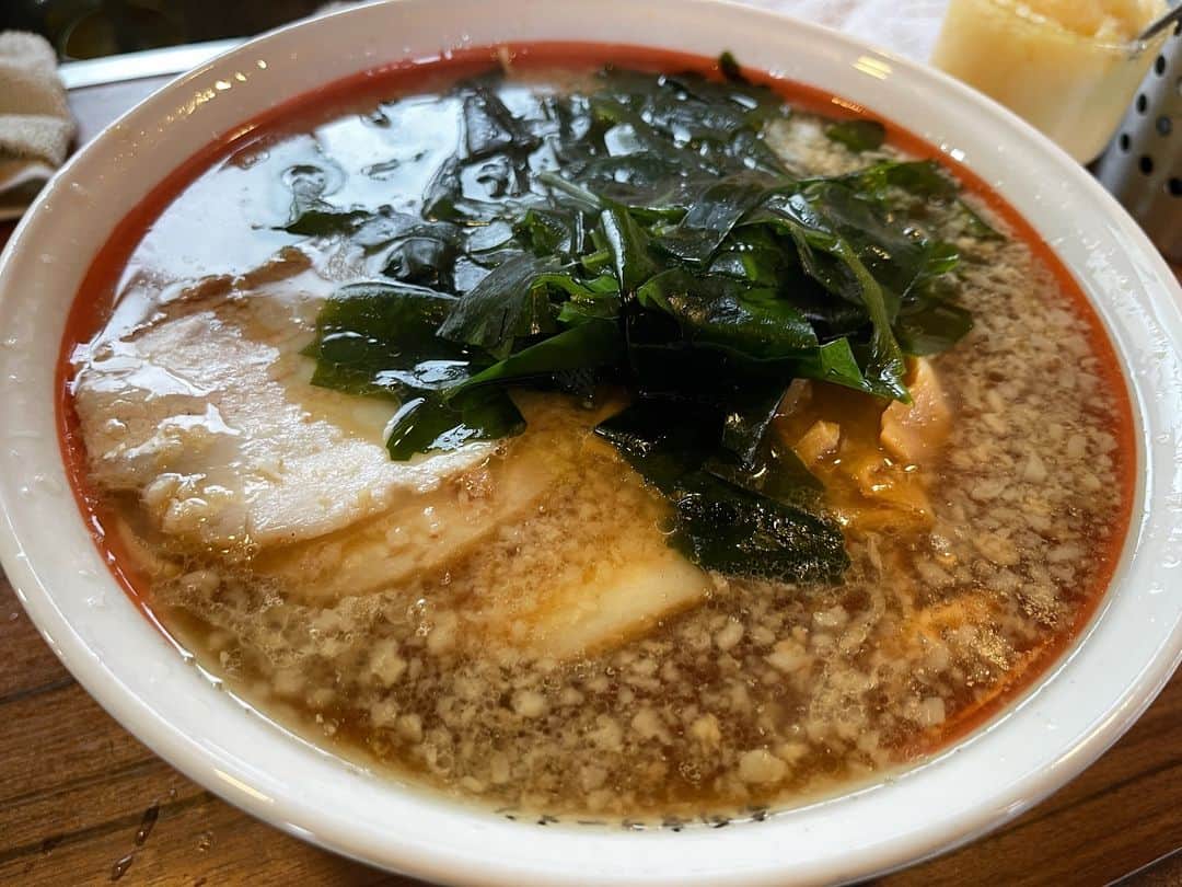 大鶴義丹のインスタグラム：「やっぱり、高円寺タロー軒！ ワカメラーメン、麺カタ、コッテリ！  #タロー軒　#タロー軒高円寺」