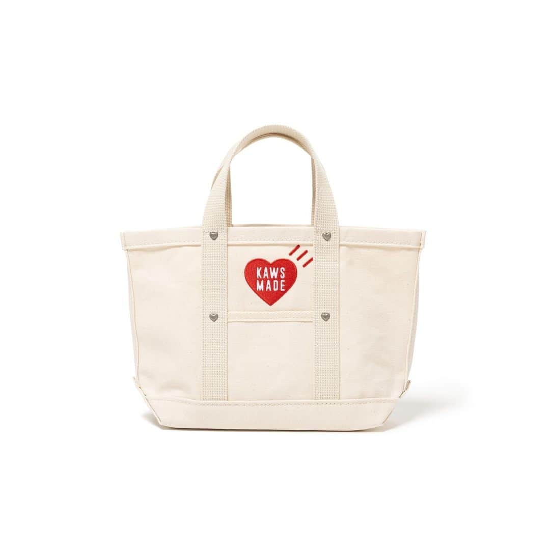 HUMAN MADEさんのインスタグラム写真 - (HUMAN MADEInstagram)「“KAWS MADE TOTE BAG SMALL” will be available at 11th November 11:00 am (JST) at Human Made Online Store. This item will also be available at HUMAN MADE New York pop-up store on the same day.  11月11日AM11時より、”KAWS MADE TOTE BAG SMALL” が HUMAN MADE のオンラインストアにて発売となります。 また、同日からニューヨークにて期間限定でオープンする、ポップアップストアでも発売いたします。  *For more details of New York pop-up store, please go to https://humanmade.jp/blogs/news ※ポップアップショップの詳細はHUMAN MADE公式WebサイトのNEWSページよりご確認ください。  アーティストKAWSとのコラボレーションアイテム。ウサギのアニマルグラフィックが大胆に施された、キャンバス地のスモールトートバッグ。逆サイドにはスペシャルなハートロゴがあしらわれています。  Made in collaboration with artist KAWS. Small canvas tote bag adorned with a bold rabbit graphic. A special heart logo can be found on the back.」11月10日 11時30分 - humanmade