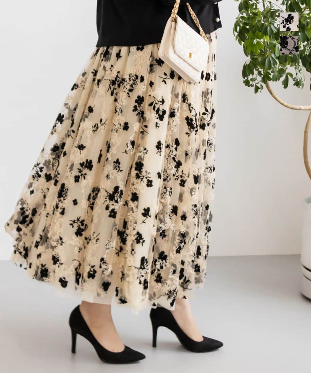clette(クレット)のインスタグラム：「・11/10新作up・  フロッキー花柄刺繍チュールスカートなど計4点！  ▼プロフィールのリンクもしくは画像をタップ♪ @clette_official  #大きいサイズ #ぽっちゃり #plussize #plussizefashion #ぽっちゃりコーデ #coordinate #ladies #fashion #shopping #通販 #clette #スカート #シャツ #シアー #ブラウス #ワンピース」