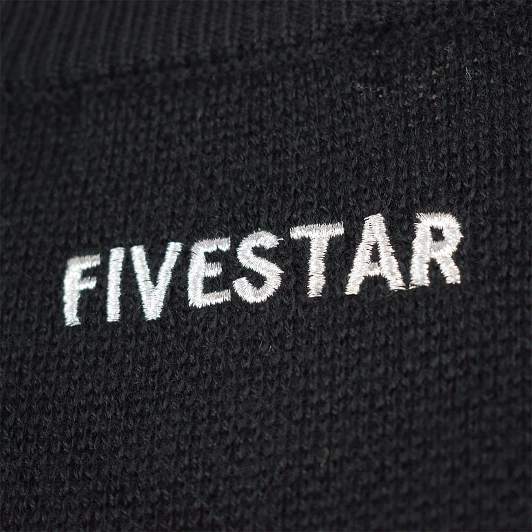 FIVESTARさんのインスタグラム写真 - (FIVESTARInstagram)「☆  -------- NEW ARRIVAL --------  ★ CHIDORI LINE KNIT ★  千鳥柄にイエローのラインがアクセントのVネックニット。 浅めのVネックなので風をしっかり防ぎ、寒くなるこれからの季節にも安心です☆  --------------------------------  ★ オンラインショップにてSALE開催中 ★ こちらの商品も対象です！ プロフィールのURLから是非お越しください☺︎☆  --------------------------------  ★ SHOP LIST ★  愛知県 セントクリークGC スズキゴルフ パインズGC  岐阜県 スプリングフィールドGC レイクグリーンGC  福岡県 ゴルフウェアショップ825 ザ・クイーンズヒルGC  大分県 G's Factory  宮崎県 ゴルフギャラリーTAKUMI  --------------------------------  #pga #lpga #ゴルフ #ゴルフウエア #ゴルフウェア #ゴルフ女子 #ゴルフ男子 #ゴルフ好き #ユニセックス #ユニセックスコーデ #カップルコーデ #ファイブスター #ファッション #アパレル #ゴルフアパレル #星 #5 #トップス  #ニット  #セーター  #千鳥  #千鳥柄  #ライン  #黄色  #golf #fivestar #five #star #골프 #高尔夫」11月11日 8時50分 - 5five_star5