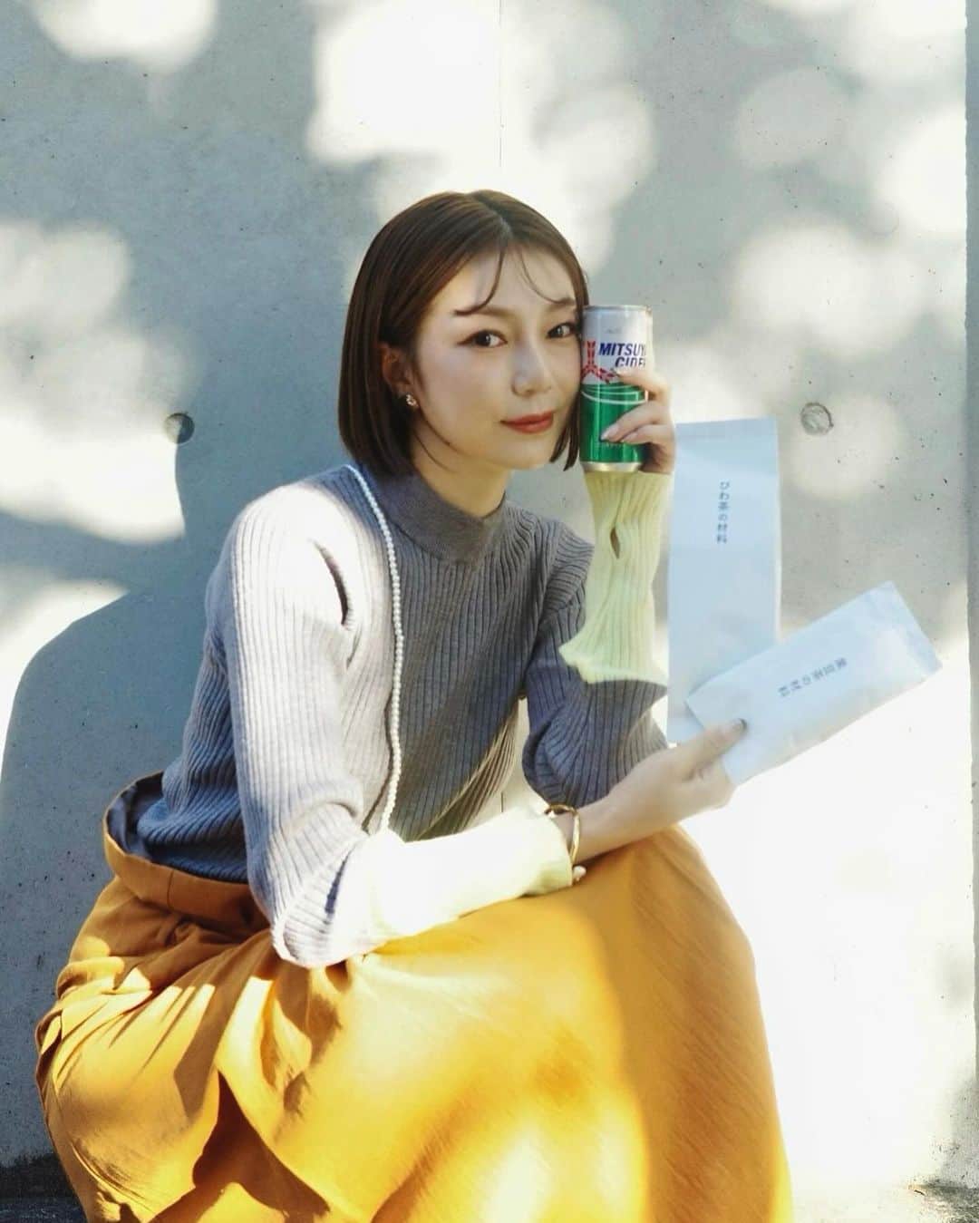 美舞のインスタグラム：「. . 皆さんはお家でお茶飲みますか？！ 今回はアサヒ飲料さんの三ツ矢青空たすき。の くろ豆とびわ茶の焙煎体験に参加してきました お茶は昔から大好きで好んで飲むんだけど、 自分で焙煎するのは初めてで、 生産者さんにお話を聞きながらする焙煎は 余計に心温まるお茶が味わえた♡♡ . 誰もが日本の自然の恵み、豊かな文化を日常の中で感じられ、こころ躍るきっかけを提案し続けてくれる 三ツ矢青空たすき！！ 様々な体験を提案してくれるので、 体験は青空たすきのHPをチェックしてください . 体験の様子は12月10日のチャギハ！で 放送も合わせてチェックしてね✌️ . #PR #三ツ矢青空たすき  #サステナブル」