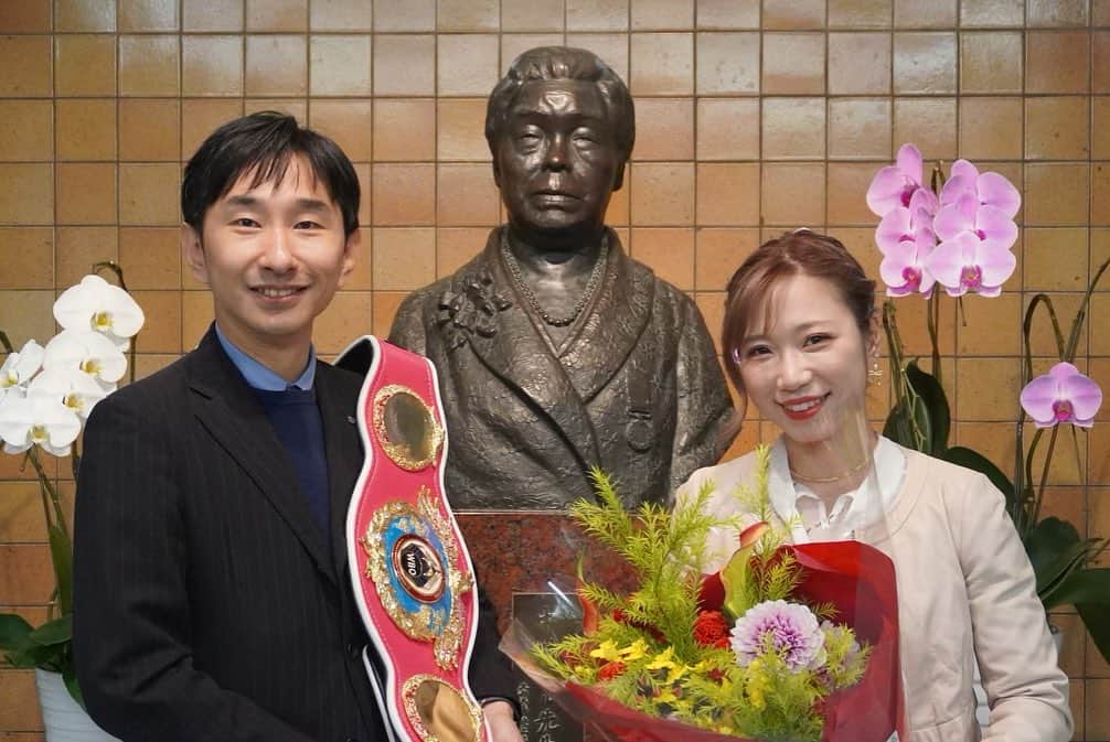 黒木優子さんのインスタグラム写真 - (黒木優子Instagram)「中村学園へ😊 中村理事長にご挨拶に伺いました🥹  高校から大学まで中村学園にお世話になり本当に良かった！ 高校に入って最初に習った中村学園創設者である中村ハル先生の『努力の上に花が咲く』という言葉の通り花が咲きました🌸  この花が長く咲き続けるようこれからも頑張ります💪  中村理事長ありがとうございました😊 そしてご馳走様でした😆  #中村学園 #中村ハル先生  #努力の上に花が咲く」11月10日 23時14分 - yuko.kuroki