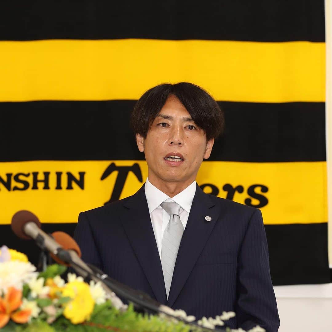 阪神タイガースのインスタグラム：「本日、渡辺亮コーチの就任会見を行いました！ #阪神タイガース #渡辺亮 投手コーチ」