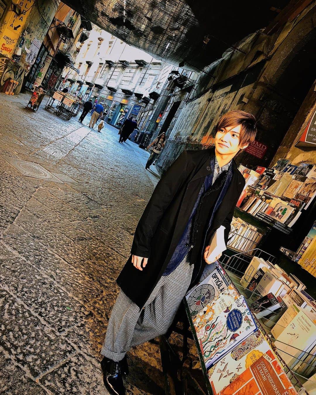 三浦宏規さんのインスタグラム写真 - (三浦宏規Instagram)「5年前のイタリア　ナポリ　🇮🇹  そろそろ写真集でも という話が出ています。」11月10日 22時10分 - hiroki_miura0324