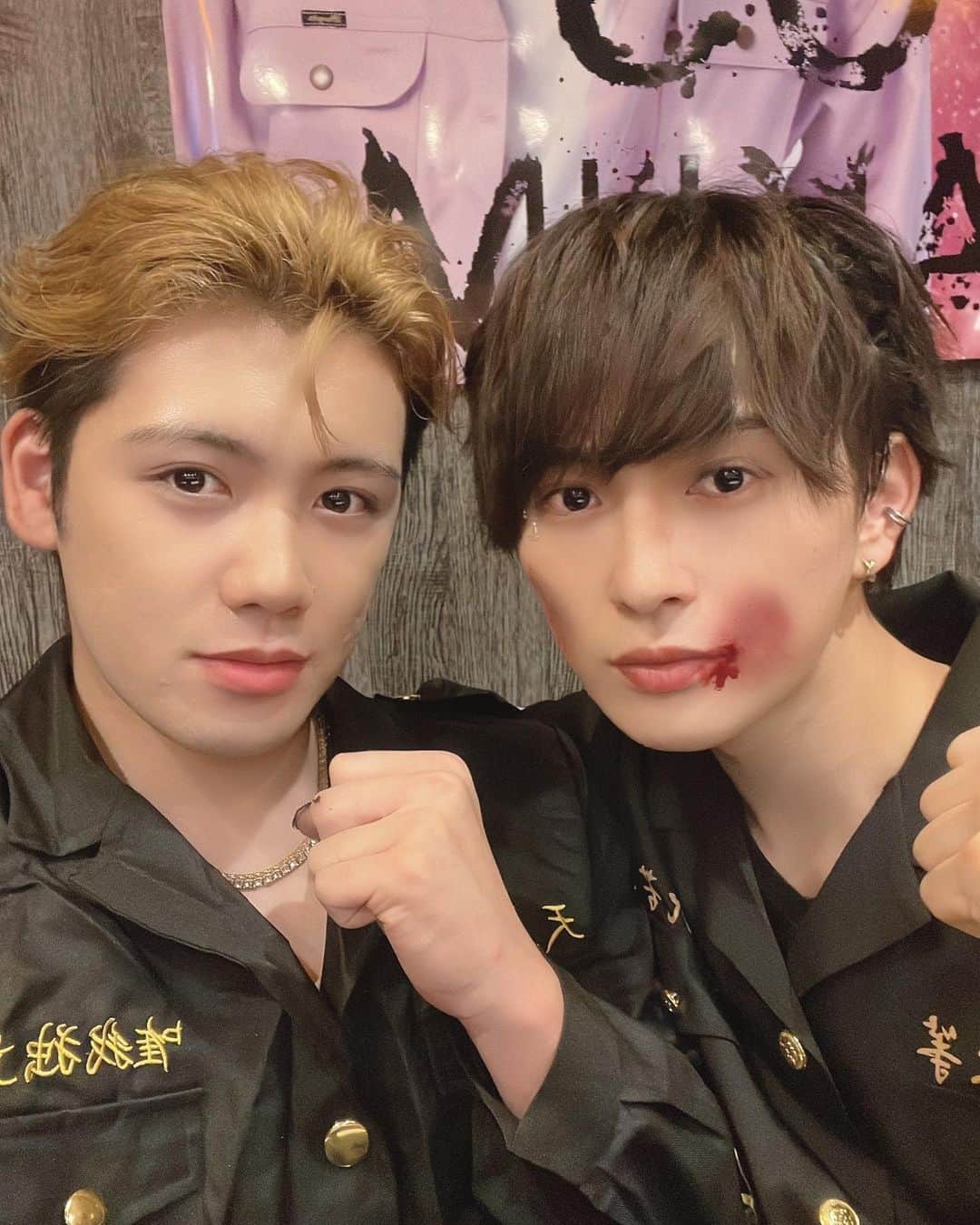 佐藤颯太さんのインスタグラム写真 - (佐藤颯太Instagram)「【お知らせ】 この度、ラフパニックの初ライブの日程が決まりました！ 12/5（火曜日）！！ そして、Jrメンバーとしてですが、 僕と、昴が初ライブにその日のメンバーとして出演出来ることになりました！！！ メンバーに入れなかった分すごい悔しい思いをしましたが、周りのメンバーの支え、ファンの方々の応援があってこそ、このデビューライブという後にも先にもない大事なライブに出れることにならました。 本当に感謝の気持ちでしかないです。  まだメンバーに確定になったわけではありませんが、 デビューライブに出れるということで、沢山の方々に見に来て頂きたいです！ そして、絶対メンバーになるため、これからもお店、ダンス共に頑張っていきたいです。絶対メンバーになって、ずっとみんなの前で歌って踊りたいです。 だから、今月絶対1位になりたい。 お店で1位になりたいです。 どうか応援の方よろしくお願い致します。 今月11/15までの期間も大事になってくると思うので僕も一生懸命頑張るので応援よろしくお願い致します。  そして、今回のライブ。 100人以上全員で呼べなかった場合、次回以降のライブが出来なくなります、、 絶対僕のファンの方々で沢山来てもらいたいです！！ もしチケット買ってくれた方いたら是非DMで送ってくれたら嬉しいです！！ 絶対後悔させません！みなさん会いに来てください！ 緑で会場が埋まること待ってます！！ さあがんばるぞーーー！！！   #ラフパニック  #ラフパニ  #03  #アイドル」11月10日 22時21分 - hyt.0418