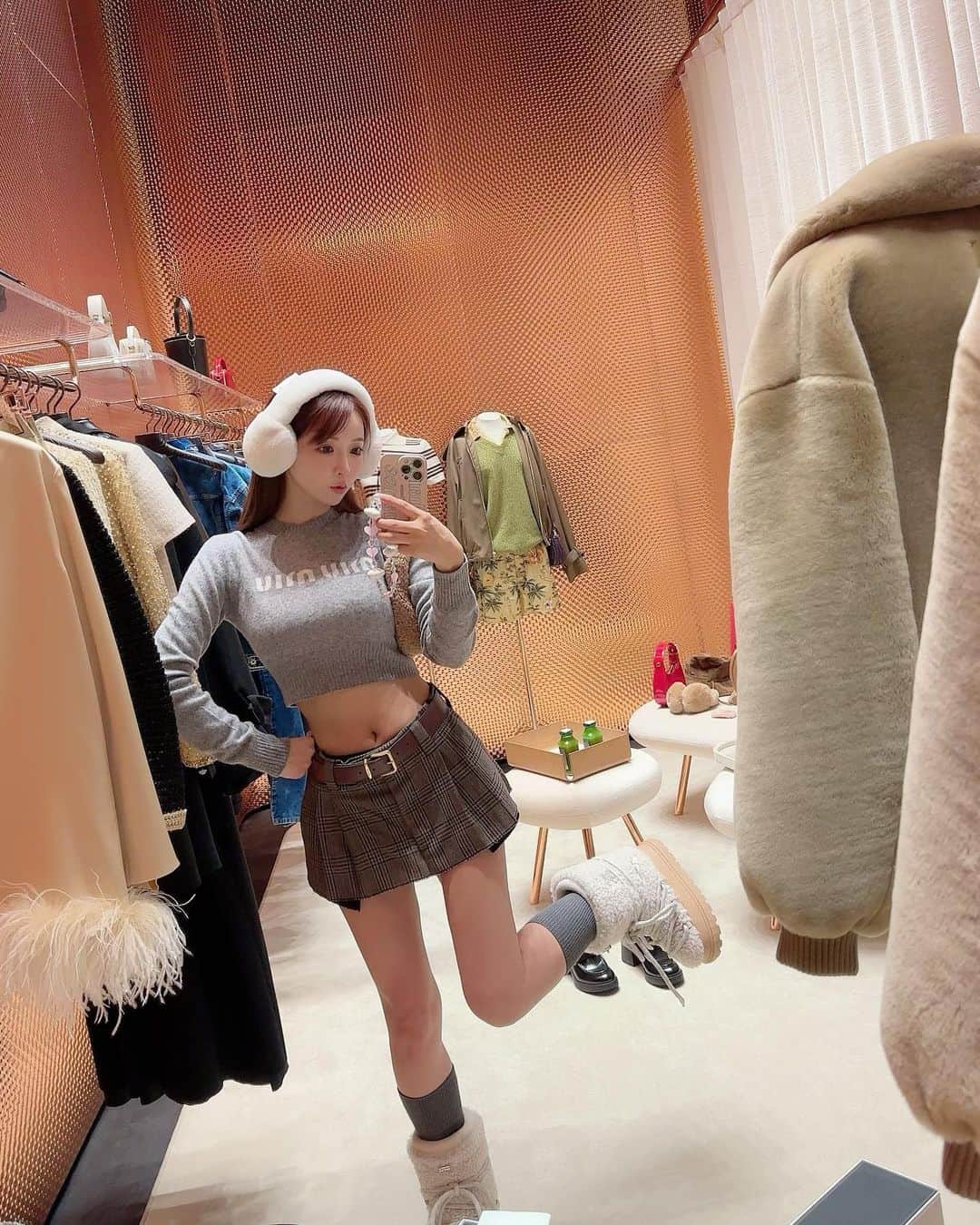 三上悠亜さんのインスタグラム写真 - (三上悠亜Instagram)「私服たち  #coordinate  #fashion  #miumiu #winterfashion」11月10日 22時18分 - yua_mikami