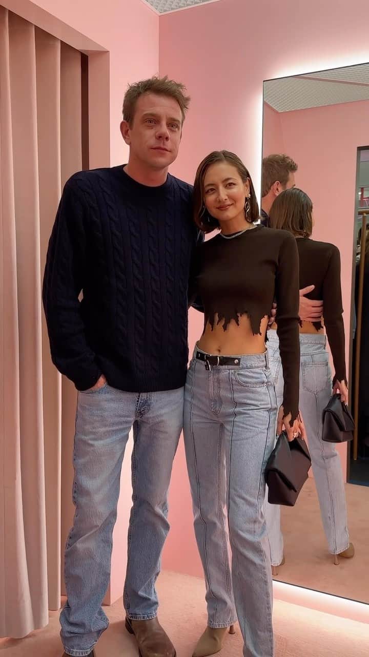Numero TOKYOのインスタグラム：「渋谷PARCO 3FにオープンしたJW アンダーソンにデザイナーのジョナサン・アンダーソンが来日！  会場では、エリーローズ、AMIAYA、マギーらをキャッチ！  #jwanderson #JWA #jonathananderson  @jw_anderson @jonathan.anderson @ellirose @amixxamiaya @ayaxxamiaya @noserln @happy_takuma @ryokun_39 @taiki_jp @noah_bbb @unakinoco @supercupmatcha @i_am_takahashi @miyavi_ishihara @maggymoon」