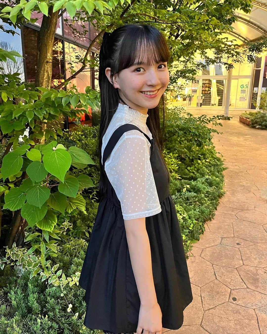 河村ここあさんのインスタグラム写真 - (河村ここあInstagram)「ある日のお出かけ☕️  暑いから羽織脱いでたので 寒そうですね🍃  たまにメイクの質問を頂くので 少しアップで撮ってもらいました♡ いつかメイク用品も紹介しようかな💭  明日から寒くなるみたいなので あたたかくして過ごしてください🕯」11月10日 22時20分 - kawamura_kokoa