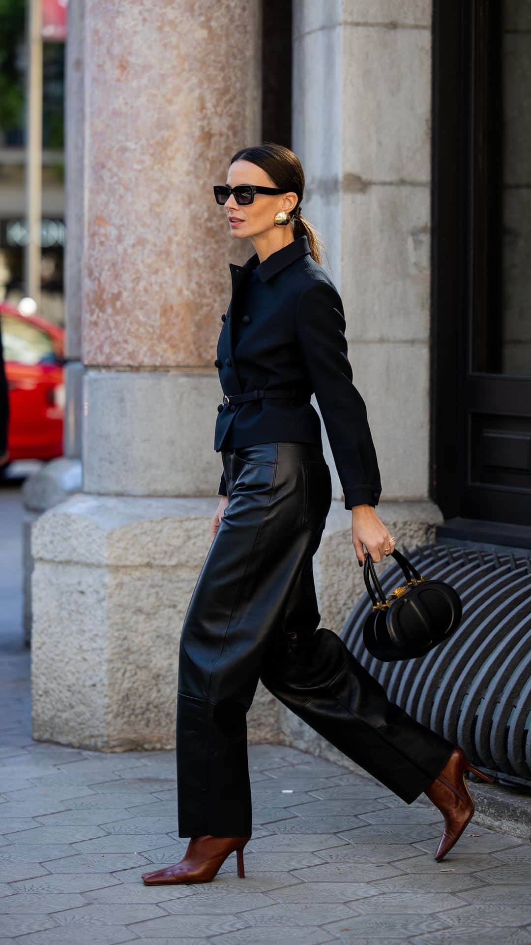 Zina Charkopliaのインスタグラム：「Indulging in the timeless elegance of my stunning 30 Montaigne Dior jacket – a true masterpiece and classic. Paired with leather pants and my favorite accessories, it’s a forever kind of style.  📷 @thestyleograph  #fashion #style #dior #streetstyle #jacket」