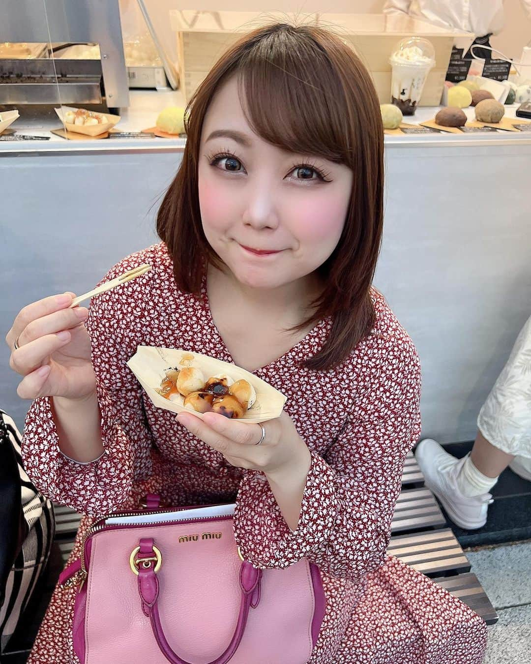 嶋梨夏さんのインスタグラム写真 - (嶋梨夏Instagram)「次は大福も食べたいです😋 . . . . . #被写体 #お仕事依頼受付中 #築地 #築地グルメ #築地食べ歩き #えにかいたもち #みたらし団子 #いっぱい食べる君が好き #もぐもぐ #むちむち #ぷに子 #アラサー女子 #平成元年生まれ #150cm #ファインダー越しの私の世界 #ポートレート #ポートレート撮影 #女優 #actress #photooftheday #JAPAN #japanesegirl #instagood #followme #ricashima #嶋梨夏」11月10日 22時26分 - shimarica_jp