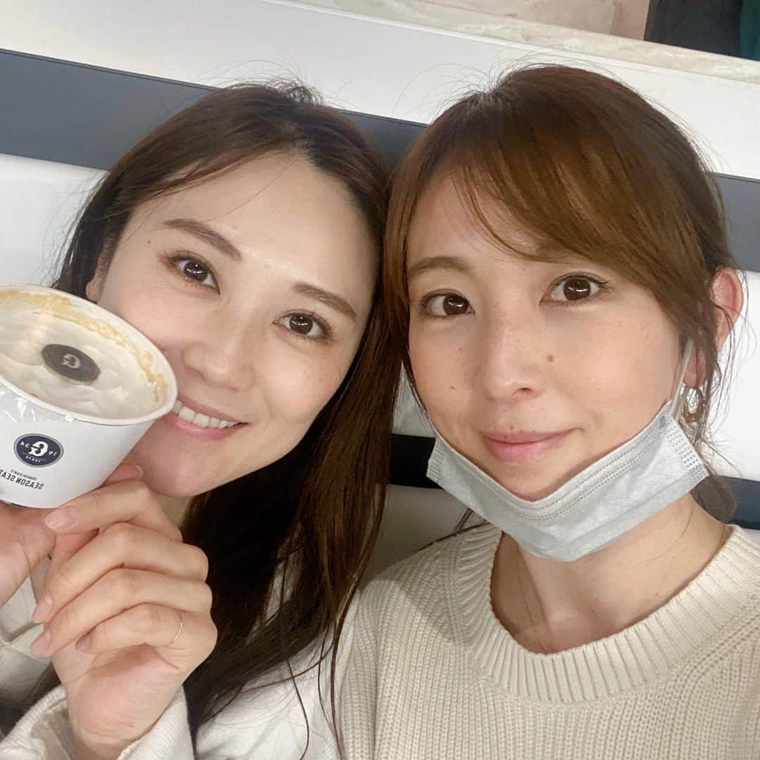 大谷朋子さんのインスタグラム写真 - (大谷朋子Instagram)「♡ * 大好きな妹の誕生日🍰 お母さん妹を産んでくれてありがとうって思う日🫶🏻 * いつもいつも色んな話聞いてもらってる。 ママ友のことも息子の友達のことも全部知ってる😆 ほんと人生助けられてる♡♡♡ * いつまで経っても妹離れできない姉だけど、 いつも妹の健康と幸せを祈ってる！ これからもよろしく！大好きな妹よ♡笑 * * #シスコン #妹大好き #happybirthday」11月10日 22時27分 - tomoko_ohtani