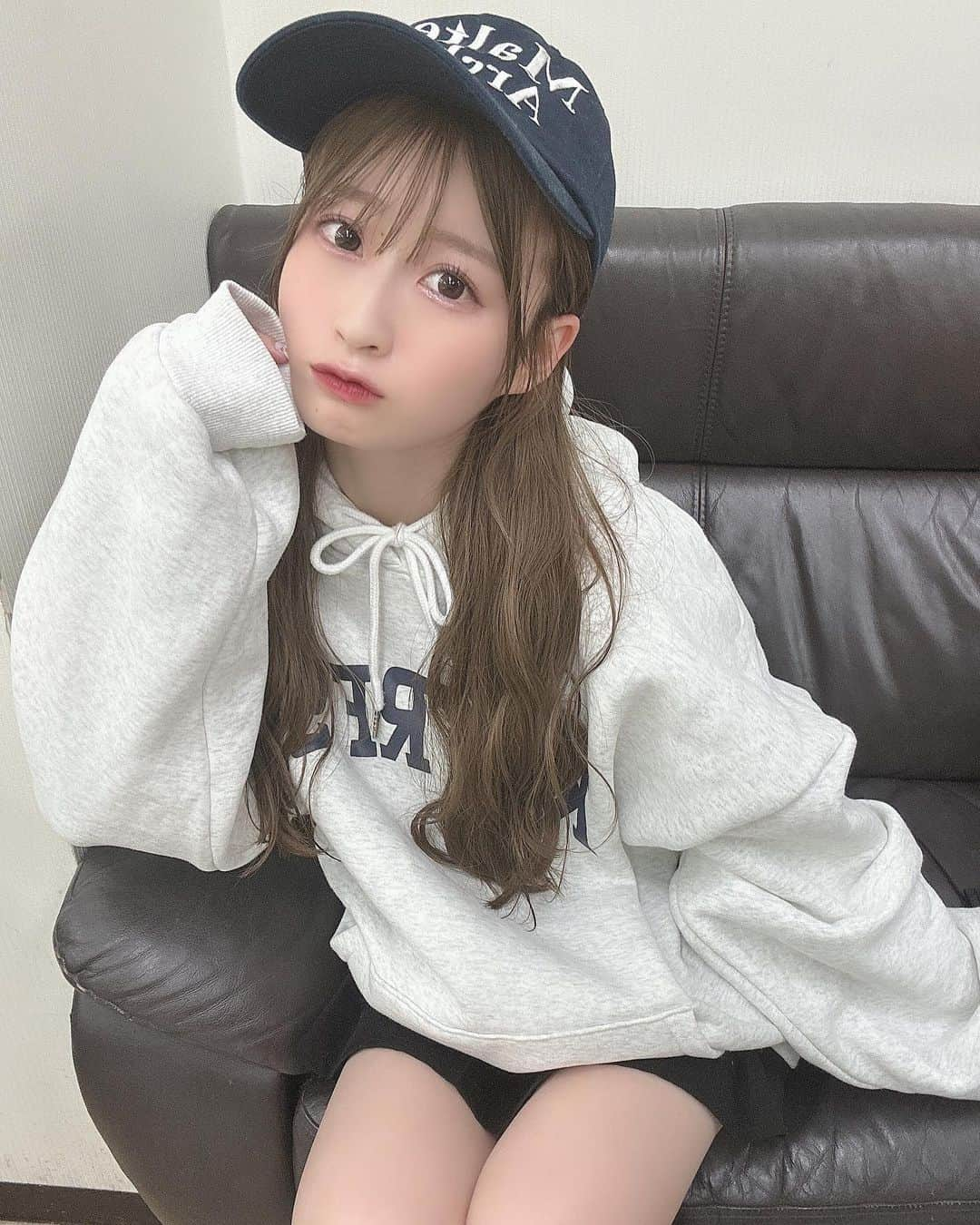 佐野心音のインスタグラム：「パーカー女子🤍」