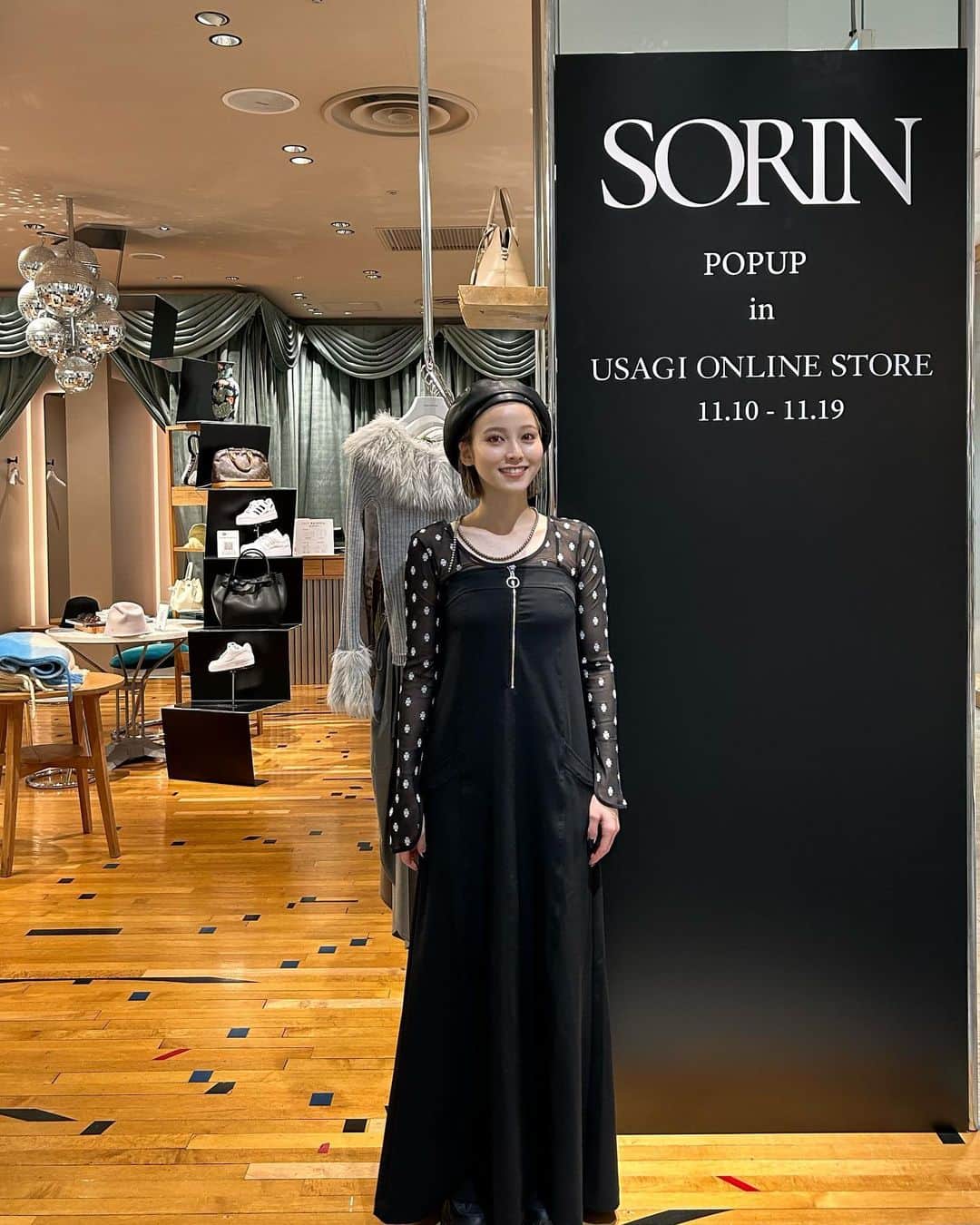 高橋野乃子のインスタグラム：「． @sorin__official のPOPUPが 関西初上陸やったのでおじゃましました♡  普通に ネットでぽちぽちしてた洋服だから めちゃ嬉しい🤣🤍  わたしが着用してるtopsも購入できます🤍  📍USAGI ONLINE STORE心斎橋パルコ店 (〜11/19(日)まで)  #SORINstyle #sorin #USAGIONLINE」