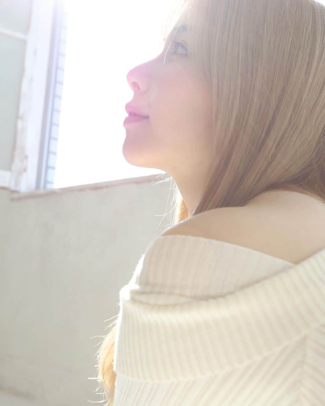 倉田瑠夏さんのインスタグラム写真 - (倉田瑠夏Instagram)「金曜日🌙 今週も、お疲れ様です♡✨  #happyfriday #fridayvibes #goodfriday #fridayfeeling #tgif  #photo #photography #撮影 #me  #japanesegirl #模特 #粉我 #tbt #swag #动漫 #扎心了#pic #横顔 #ポートレート #作品撮り #作品撮りモデル #被写体 #被写体依頼受付中 #ハイトーン女子 #金曜日 #FridayNight #FridayNightDinner #FridayNightOut」11月10日 23時01分 - ruka.kurata