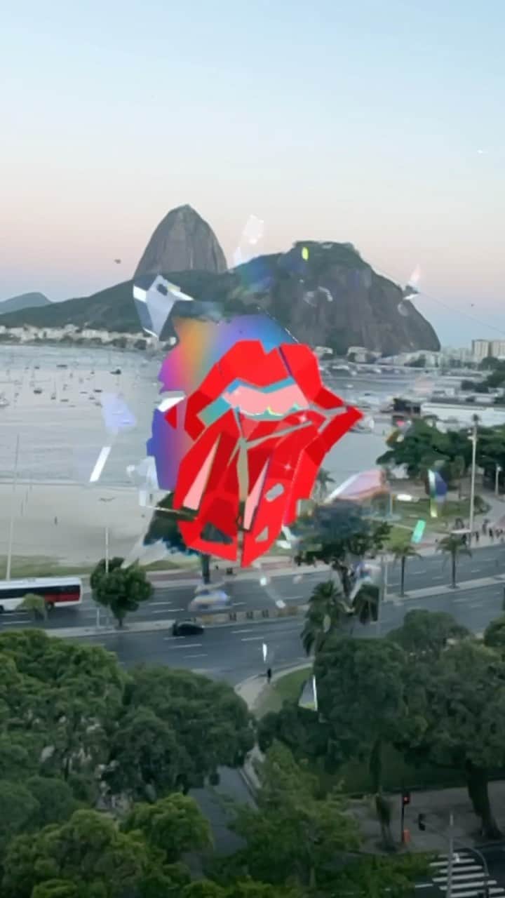 The Rolling Stonesのインスタグラム：「Great seeing the tongue pop-up across the world using our instagram lens 🌎 Keep the videos coming! Name all the countries in the comments & we’ll pick someone to receive a special something…」