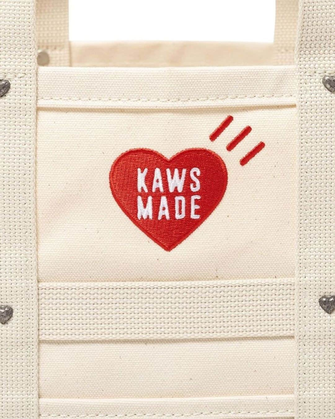 KAWSONEさんのインスタグラム写真 - (KAWSONEInstagram)「👀 #KAWS @humanmade @joopiterofficial」11月10日 14時30分 - kaws