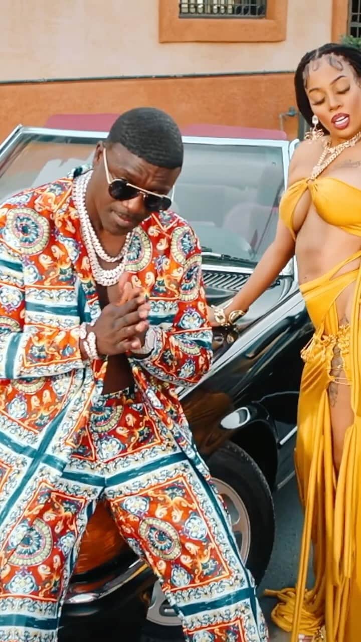 エイコンのインスタグラム：「New Drop! my latest video, Far Away with the First Lady of Konvict Kulture  @sincerelyamirror , Far Away is out now (link in Bio)  #newvideo #outnow #akon #amirror」