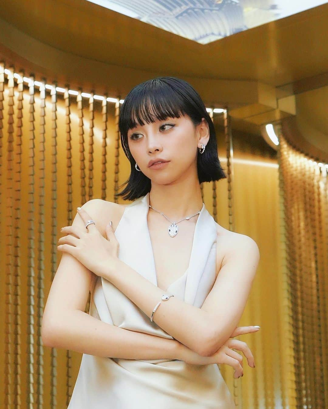 る鹿さんのインスタグラム写真 - (る鹿Instagram)「@bulgari   三四半世紀にわたって進化し続けてきたブルガリのアイコン 「セルペンティ」の誕生75周年を祝し、 ブルガリ セルペンティ 75周年 時を超えて紡がれる無限のストーリー展  現代アーティストとのコラボレーション作品、東京限定なカフェエリアなど、ブルガリの素晴らしい世界観を体感できる空間になってます。  東京・表参道にて11月9日（木）から26日（日）まで開催です。  #Bulgari #BulgariJewelry #Serpenti #Serpenti75 #pr」11月10日 15時03分 - luluxinggg