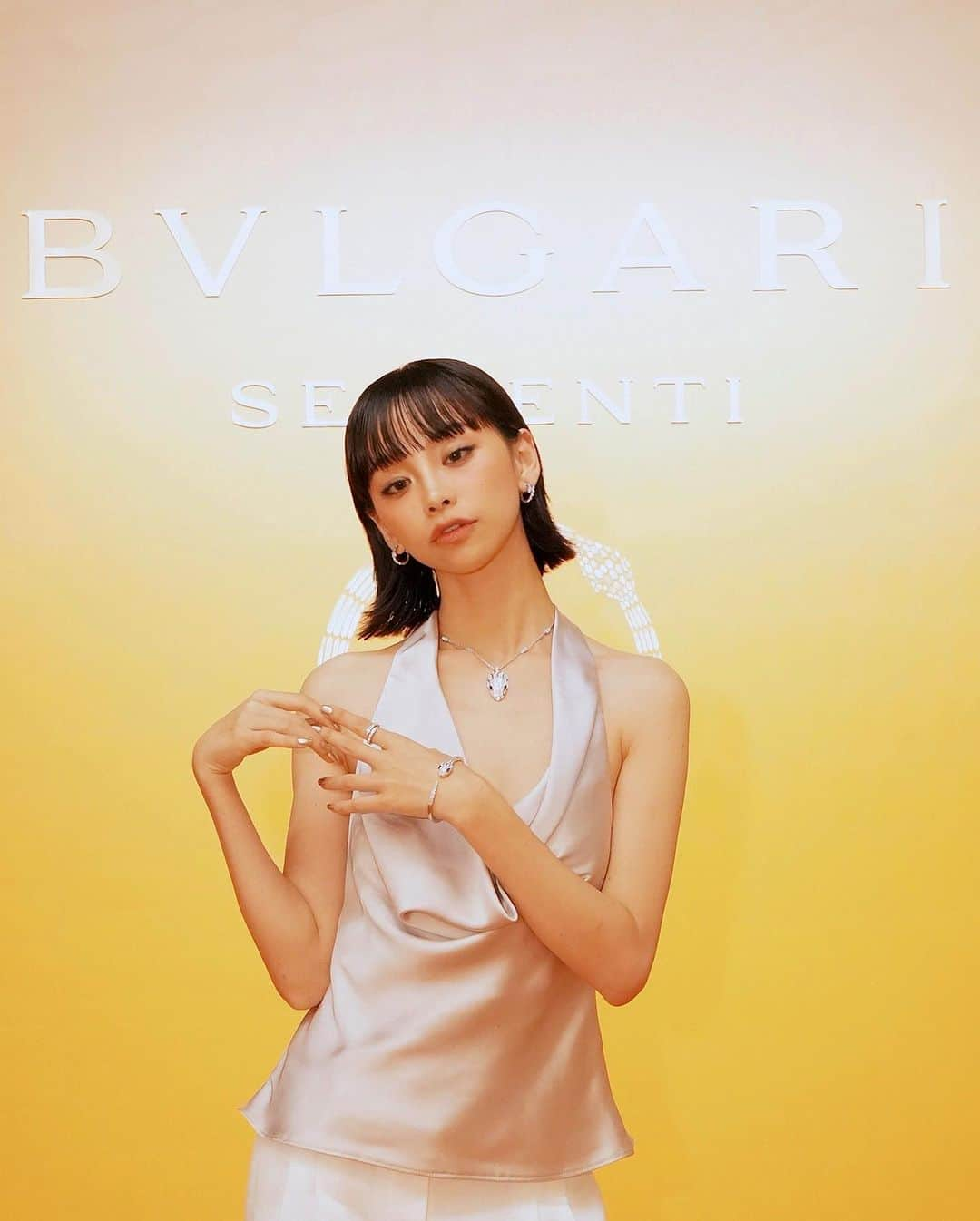 る鹿さんのインスタグラム写真 - (る鹿Instagram)「@bulgari   三四半世紀にわたって進化し続けてきたブルガリのアイコン 「セルペンティ」の誕生75周年を祝し、 ブルガリ セルペンティ 75周年 時を超えて紡がれる無限のストーリー展  現代アーティストとのコラボレーション作品、東京限定なカフェエリアなど、ブルガリの素晴らしい世界観を体感できる空間になってます。  東京・表参道にて11月9日（木）から26日（日）まで開催です。  #Bulgari #BulgariJewelry #Serpenti #Serpenti75 #pr」11月10日 15時03分 - luluxinggg