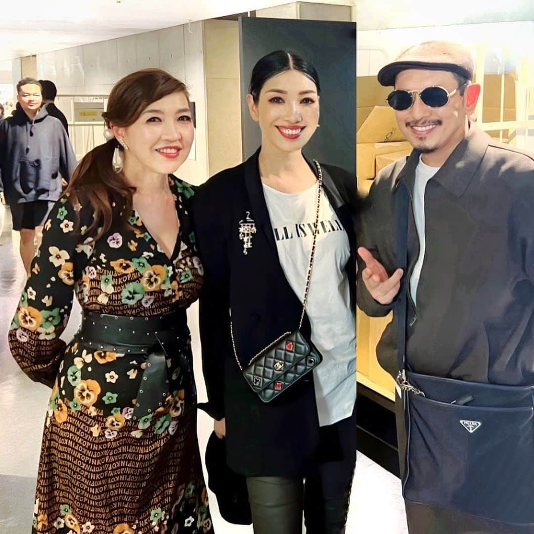 三木道三さんのインスタグラム写真 - (三木道三Instagram)「ミカちゃんエミちゃんと観劇してきた！ 結末が胸痛すぎた…  この後の飯が美味しすぎ盛り上がりすぎ深すぎやったけど、写真無し…🥺  お二人さんありがと〜！😘 また話しまくろ〜！」11月10日 15時08分 - dozan11