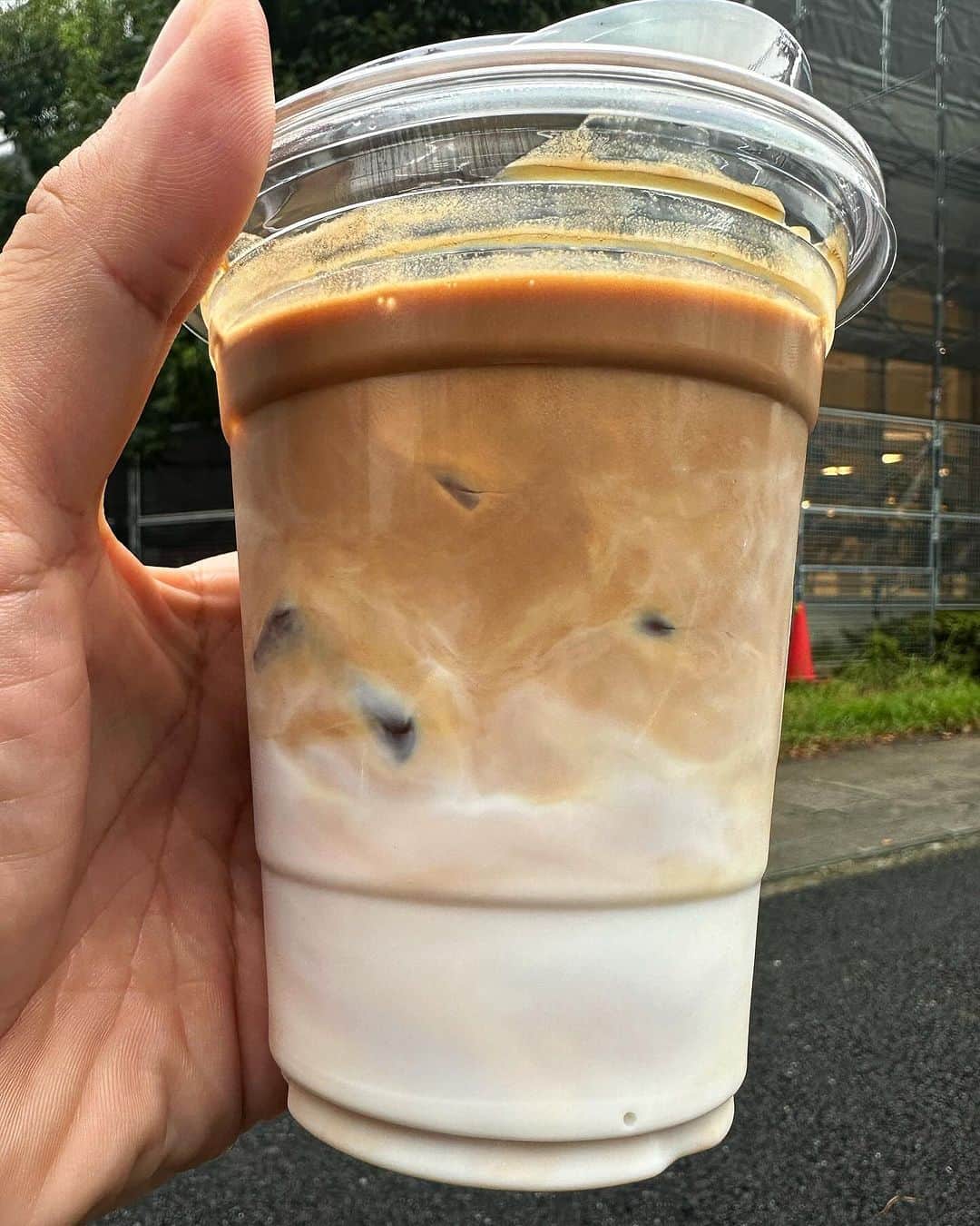 卜部弘嵩のインスタグラム：「☕️」