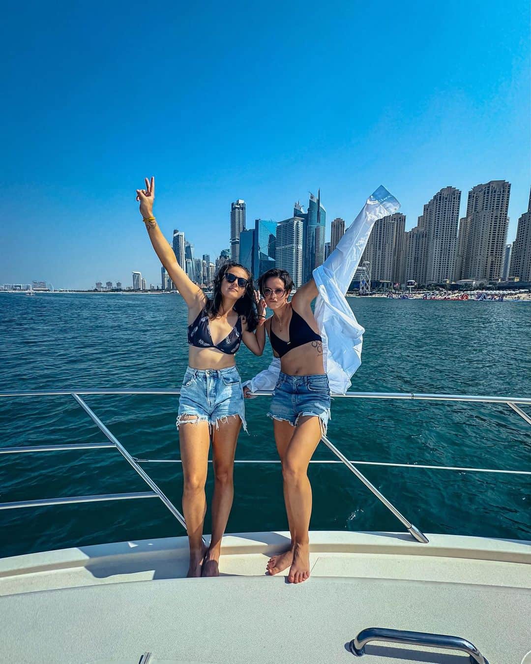 ナタリア・ザビアコのインスタグラム：「🐬🦉☀️💦  #vacation」