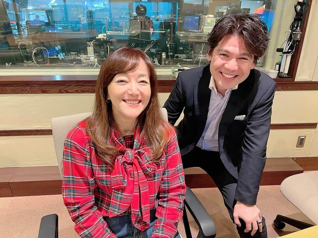 岩崎宏美さんのインスタグラム写真 - (岩崎宏美Instagram)「NHKごごカフェ 楽しく吾妻謙さんとおしゃべりしてきました。 お聞き逃しの方もいらっしゃると思うので、そういう方のために聴き逃し配信１週間ありまーす‼️ #吾妻謙 #NHKラジオ #岩崎宏美 #ごごカフェ」11月10日 16時01分 - hiromiiwasaki_official