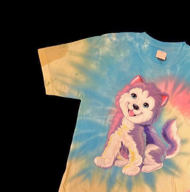 おもちゃやSPIRALのインスタグラム：「LISA FRANK Tshirt入荷しました🎀✨」